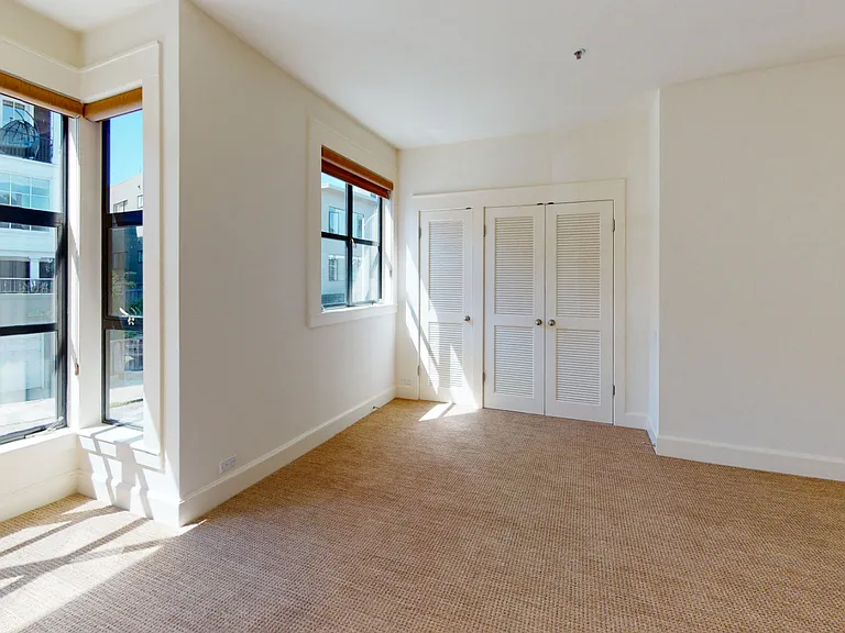 215 Upper Ter — Photo 31