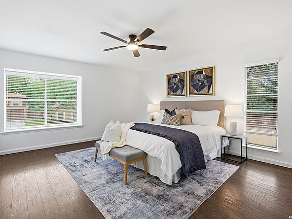 3rd image of 105 Mossridge