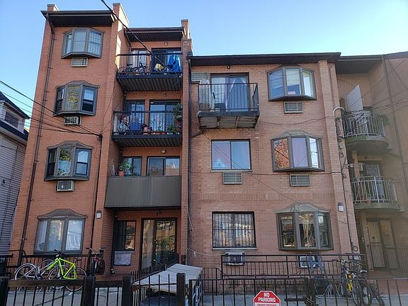 4th image of 104-28 38th Ave Unit 20