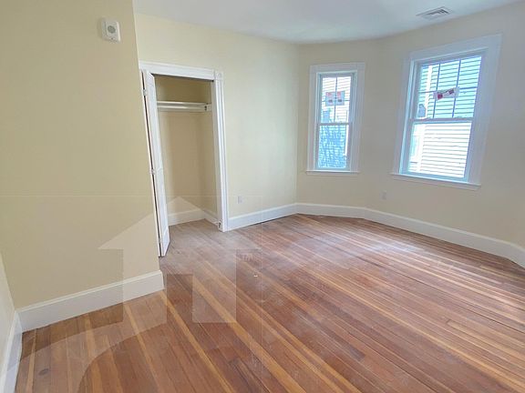 5th image of 32 Putnam Ave #2A