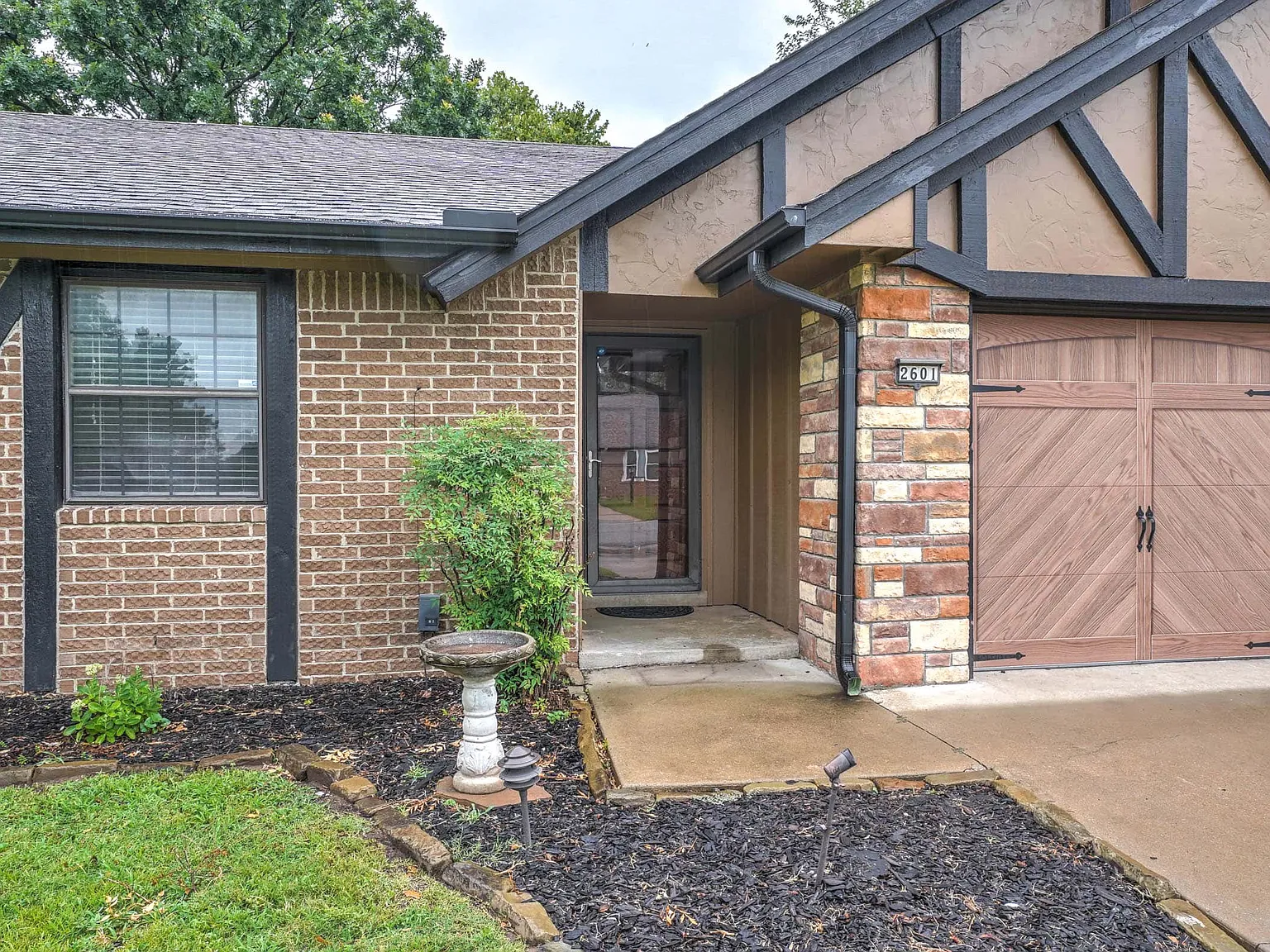 3 bed, 1620 sqft, $1,725 — Photo 3