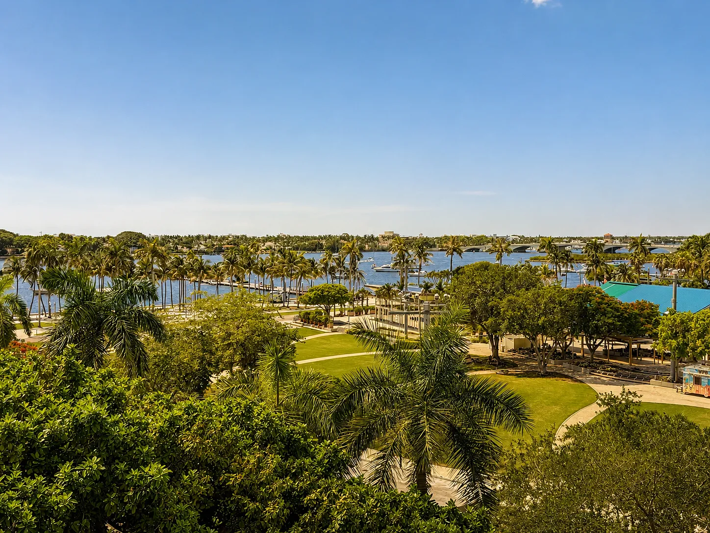 1 bed, 1.5 bath, 1296 sqft, $6,800 — Photo 1