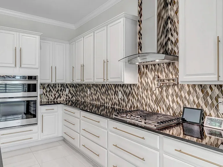 39 Lansing Ct — Photo 8