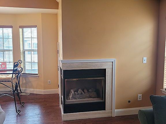 2-Sided Gas Fireplace