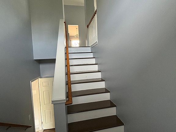 4th image of 3145 Ollerton Ave