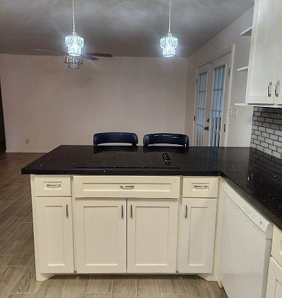 4th image of 2402 Ella St