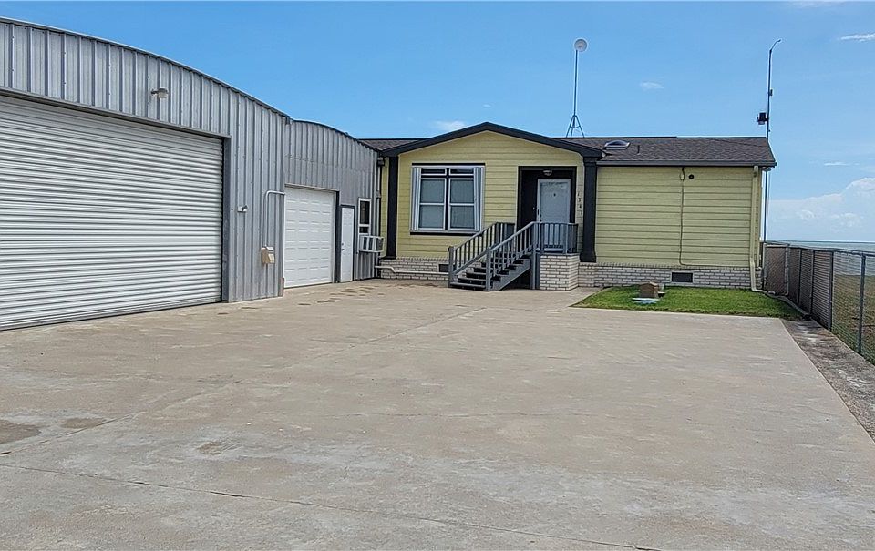 1st image of 1341 Swan Point Rd