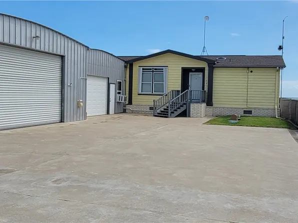 1341 Swan Point Rd, Seadrift, TX 77983