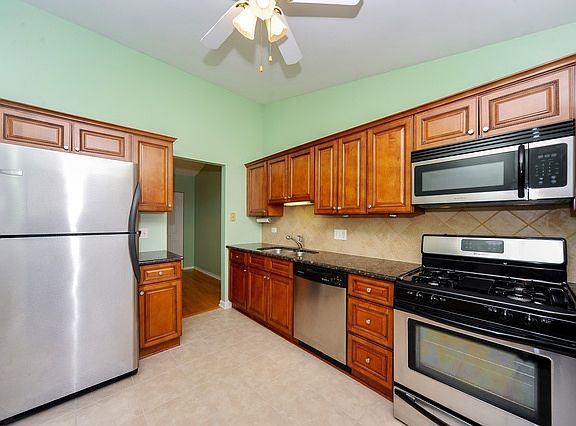 4th image of 360 Elizabeth Dr #8C