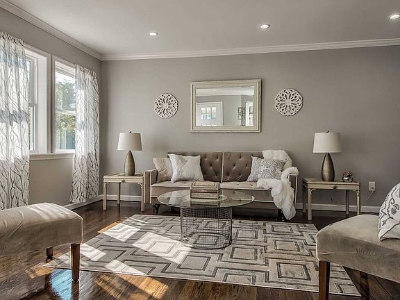 3rd image of 104 Heitz Pl