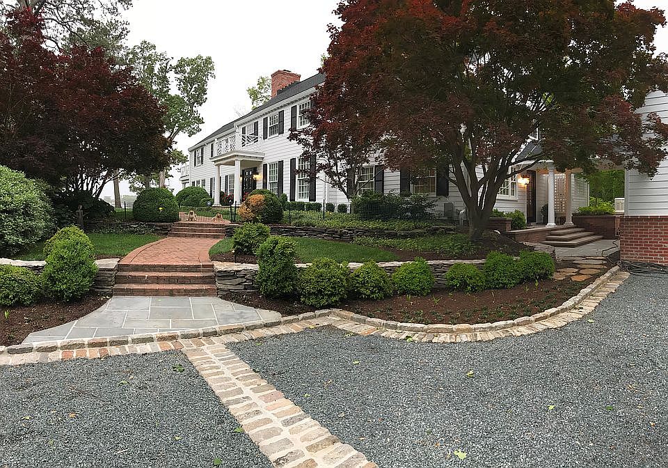 2nd image of 1105 Rose Ln