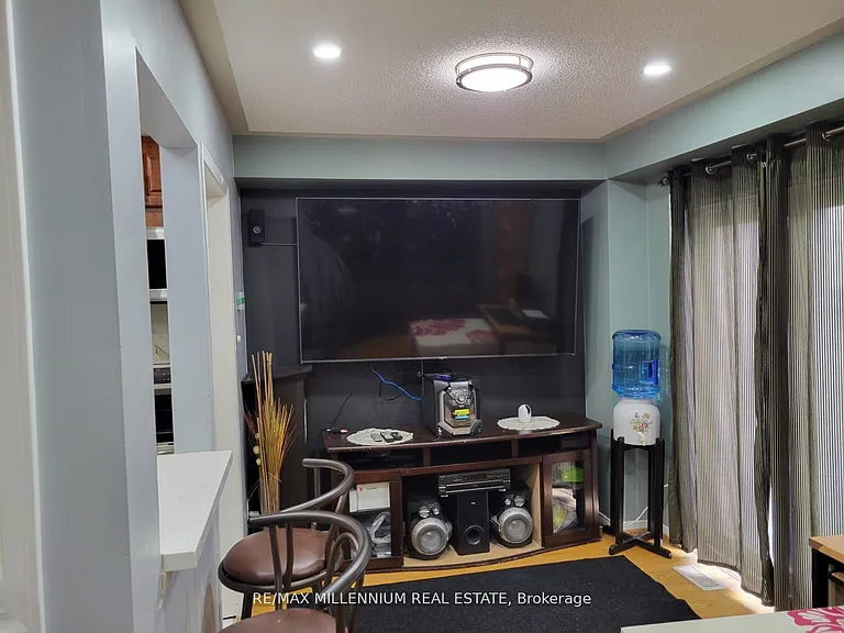 13 Wickstead Ct #75 — Photo 6