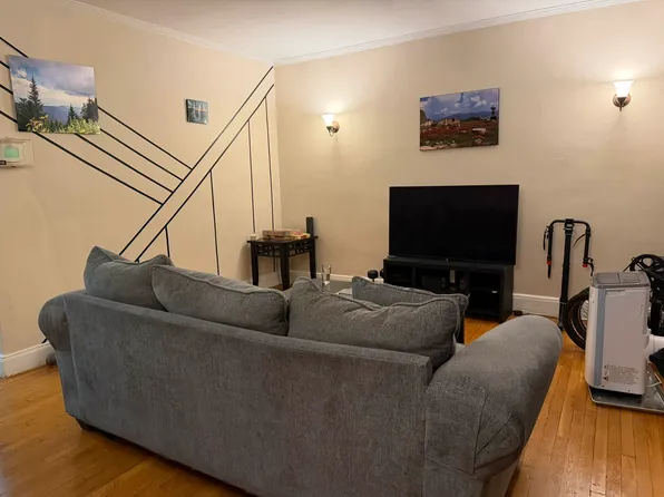 36-40 Crescent St #2, Astoria, NY 11106