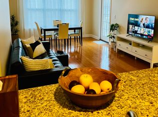 1000 E Woodlawn Rd APT 410, Charlotte, NC 28209