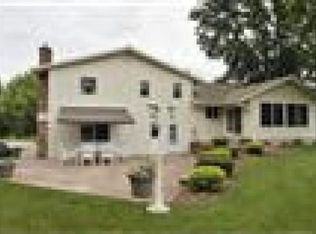 N7565 Turtle Trl, Pardeeville, WI 53954