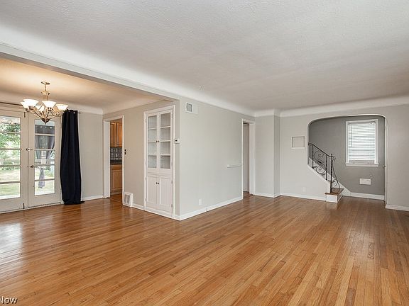 3rd image of 1545 Lakeview Ave