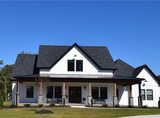 7253 Yadkinville Rd, Pfafftown, NC 27024