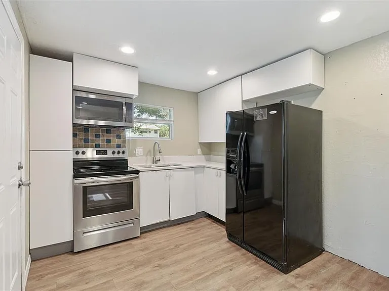 5000 Huppel Ave — Photo 6