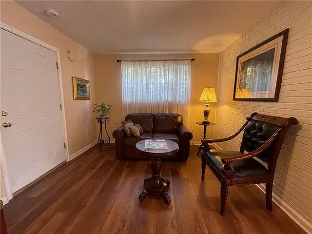 1 bed, 1.0 bath, 750 sqft, $1,150 — Photo 4