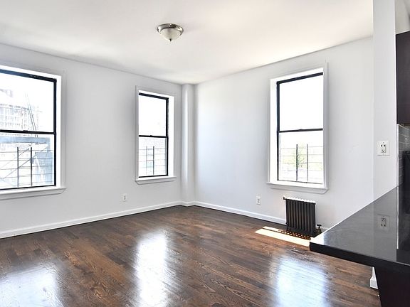 2nd image of 550 W 157th St APT 106