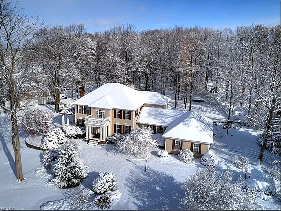 2nd image of 3006 Pine Trails Cir
