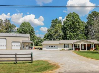 212 Greensburg Rd, Hodgenville, KY 42748