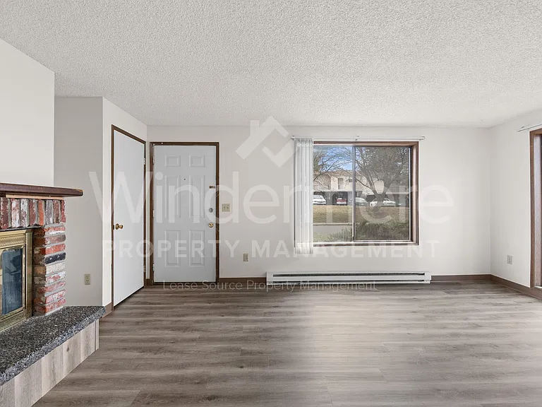 2702 E 31st Ave — Photo 8