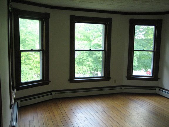 2nd floor living room