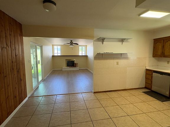 5th image of 2061 Tipton Way