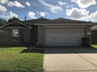 3211 Red Cedar Dr, Baytown, TX 77521