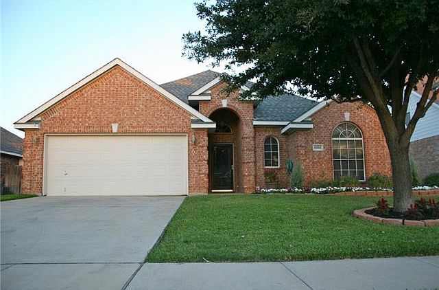 1st image of 6104 Huntington Dr