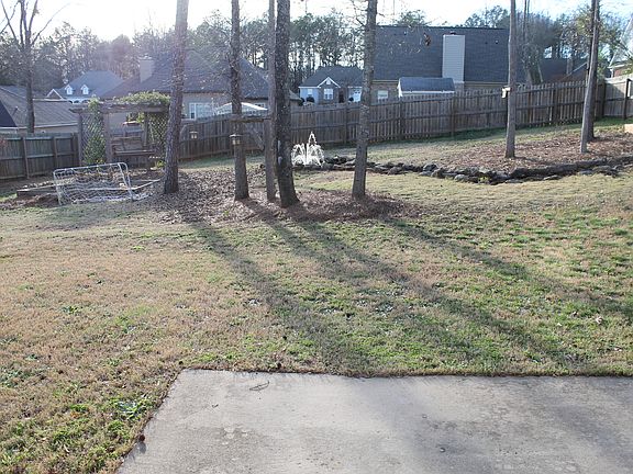 Backyard is fully fenced in!!