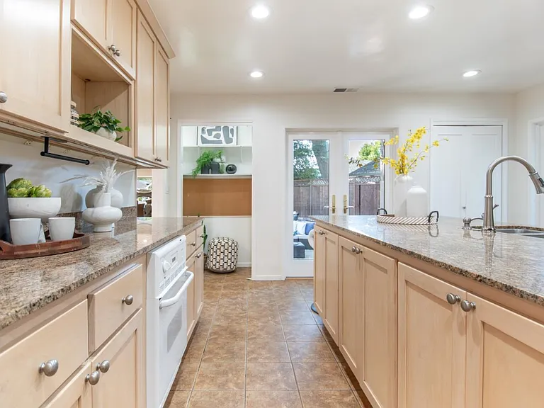 14111-0 Alta Vista Ave — Photo 6