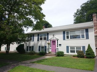 10 Westmoor Rd, West Roxbury, MA 02132