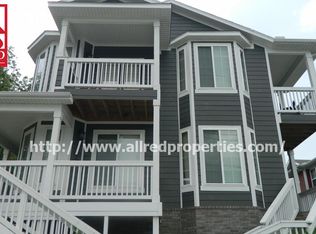 1023 N Leverett Ave, Fayetteville, AR 72701