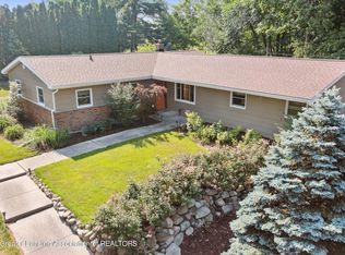 1602 N Creyts Rd, Lansing, MI 48917
