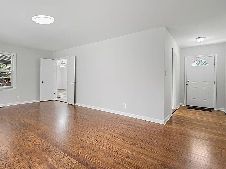 1st image of 1054 N Pine Knoll Dr