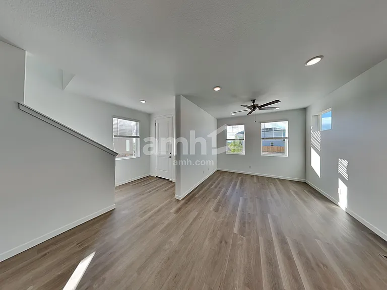 23662 E 3rd Pl — Photo 4