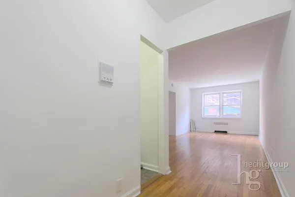 Rented by Hecht Group | media 4