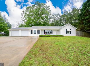 4005 Twin Ln, Winterville, GA 30683