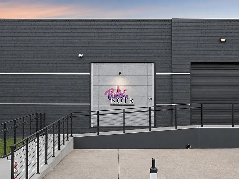 Factory Design District — Photo 42