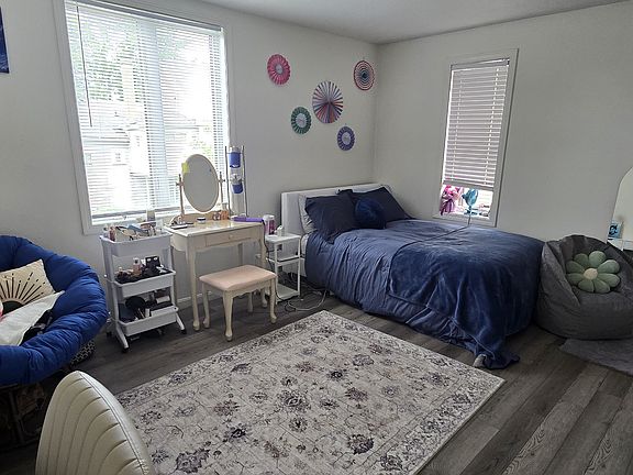 2nd image of 349 Pearl St APT 126