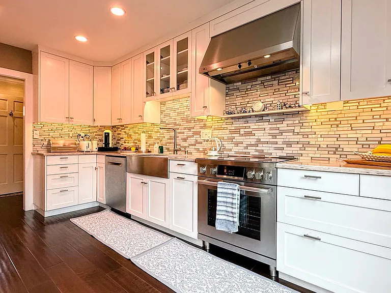 430 Lassen St #6 — Photo 10
