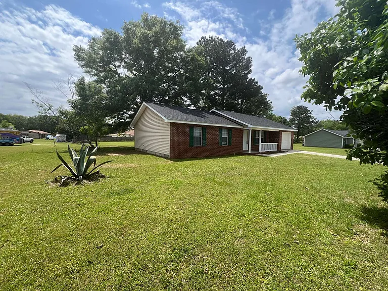 2119 Hamilton St — Photo 2