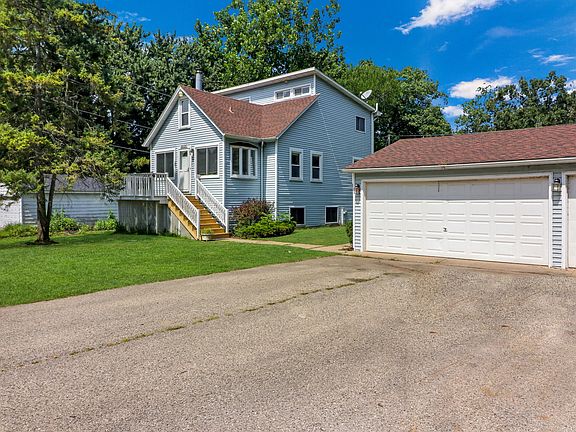 2nd image of 25120 W Crawford Ave