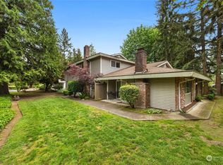 424 214th St SW #24B, Bothell, WA 98021