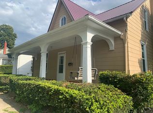 1836 Avenue E, Fort Madison, IA 52627
