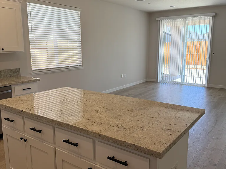 2704 Contour Way — Photo 5