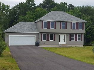 26 Fairway Dr, Franklin, NH 03235