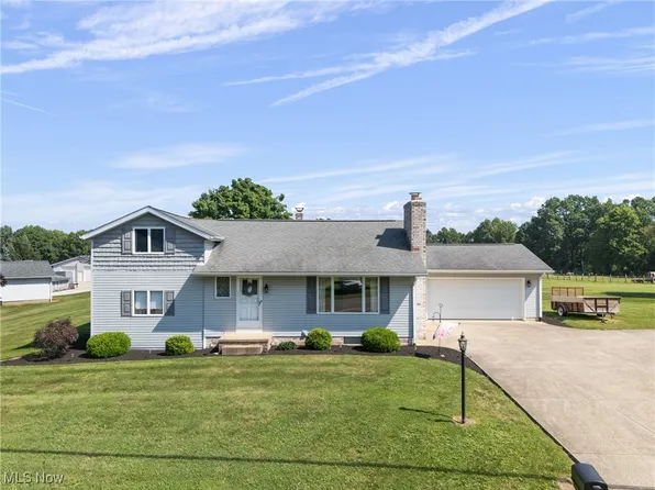 14175 Orrville St NW, North Lawrence, OH 44666